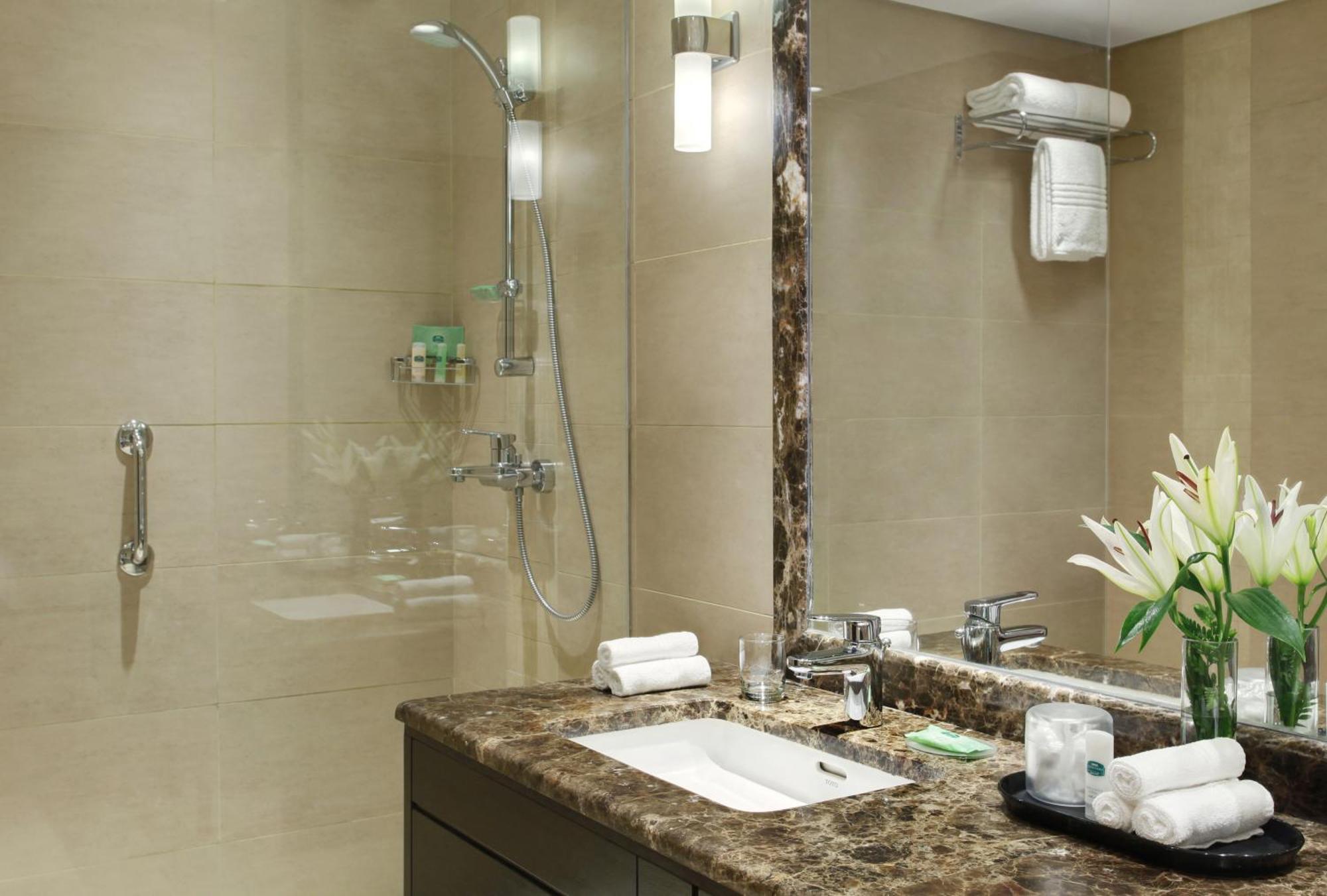 Courtyard By Marriott Jazan Hotel Bagian luar foto