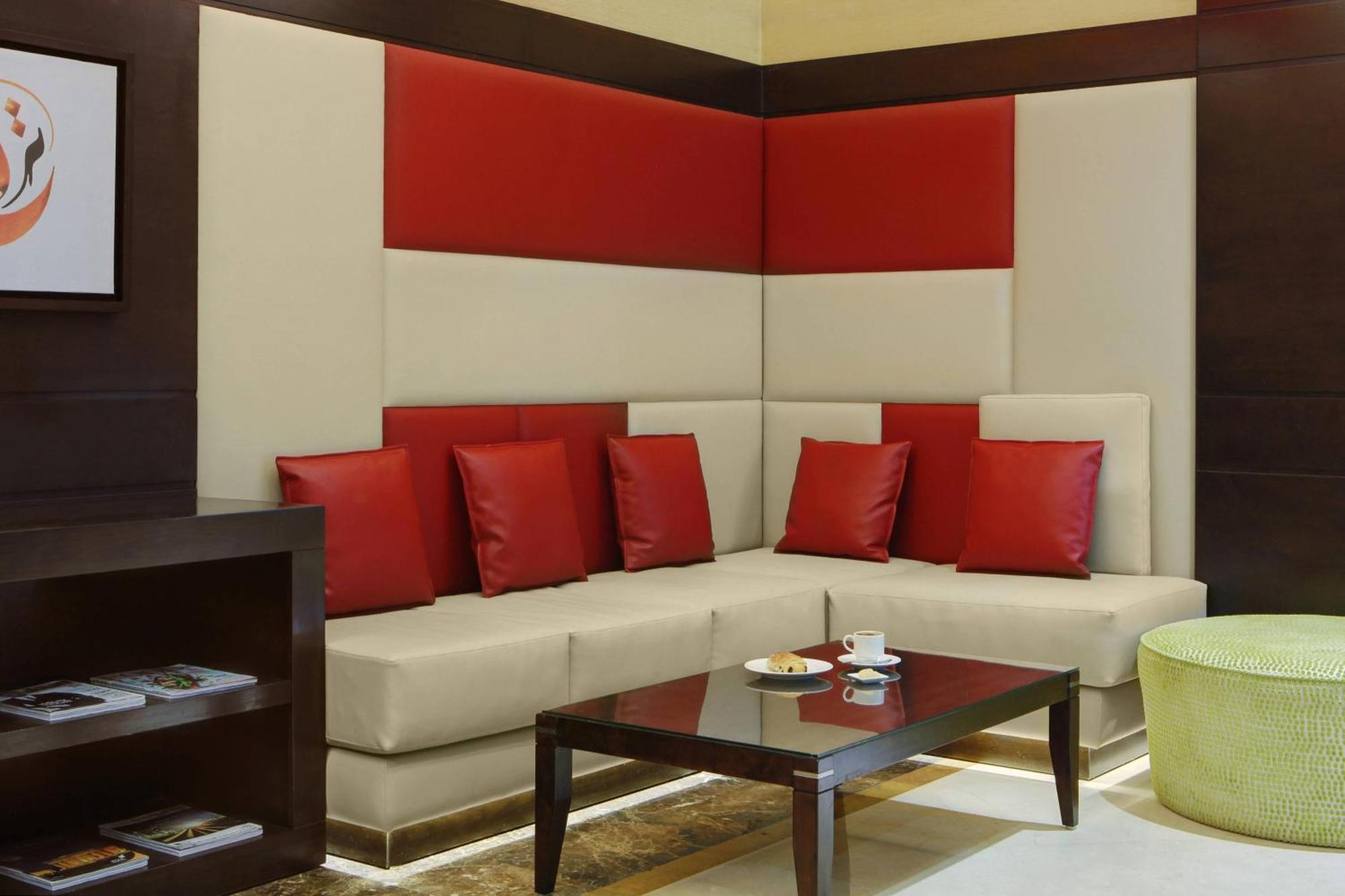 Courtyard By Marriott Jazan Hotel Bagian luar foto