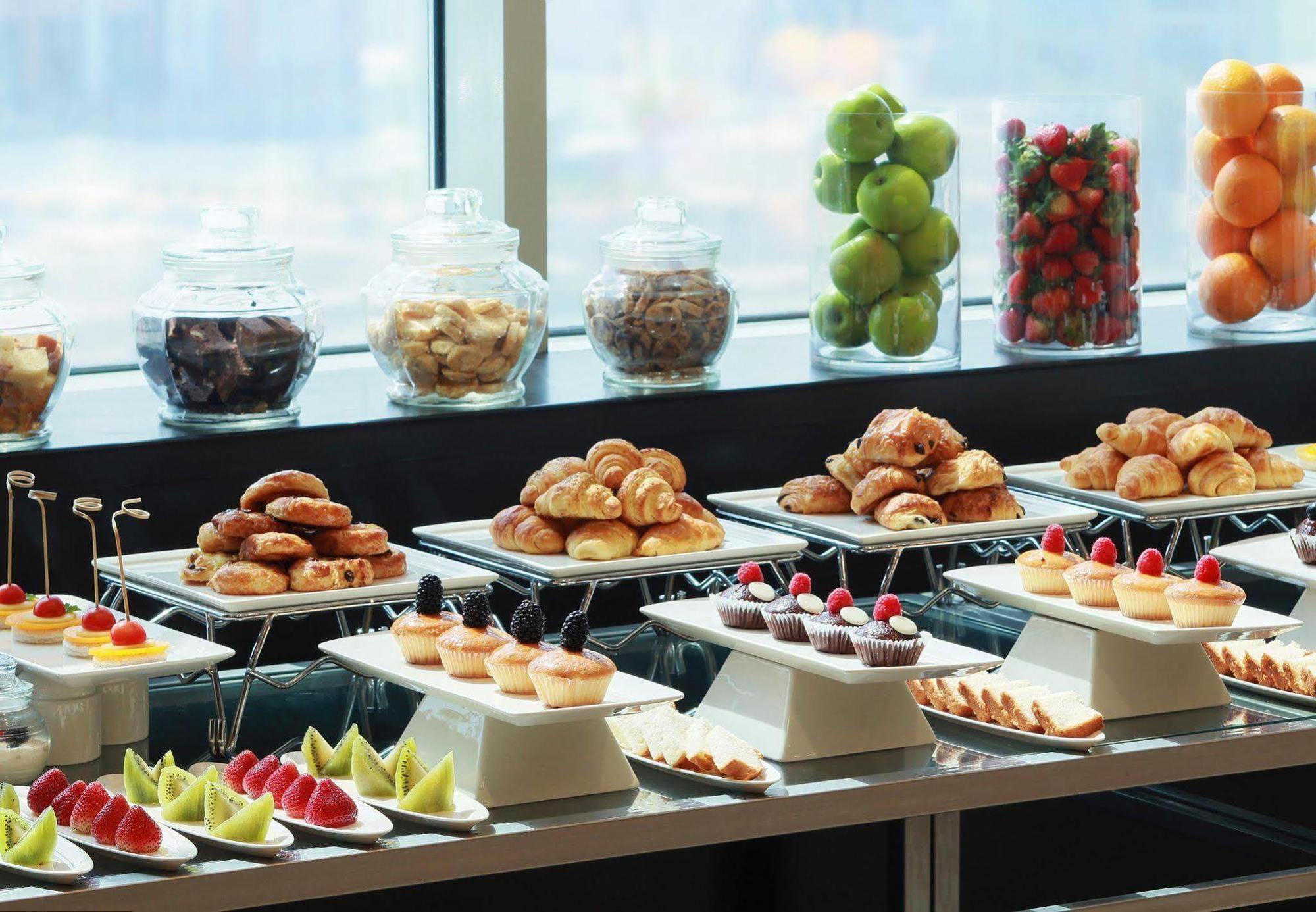 Courtyard By Marriott Jazan Hotel Bagian luar foto